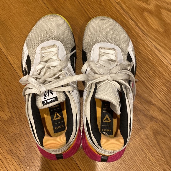 Women’s lifting shoes from Reebok. Size 7.5 barely worn. - Picture 3 of 4